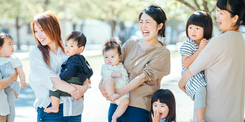 神奈川で子育てをする女性
